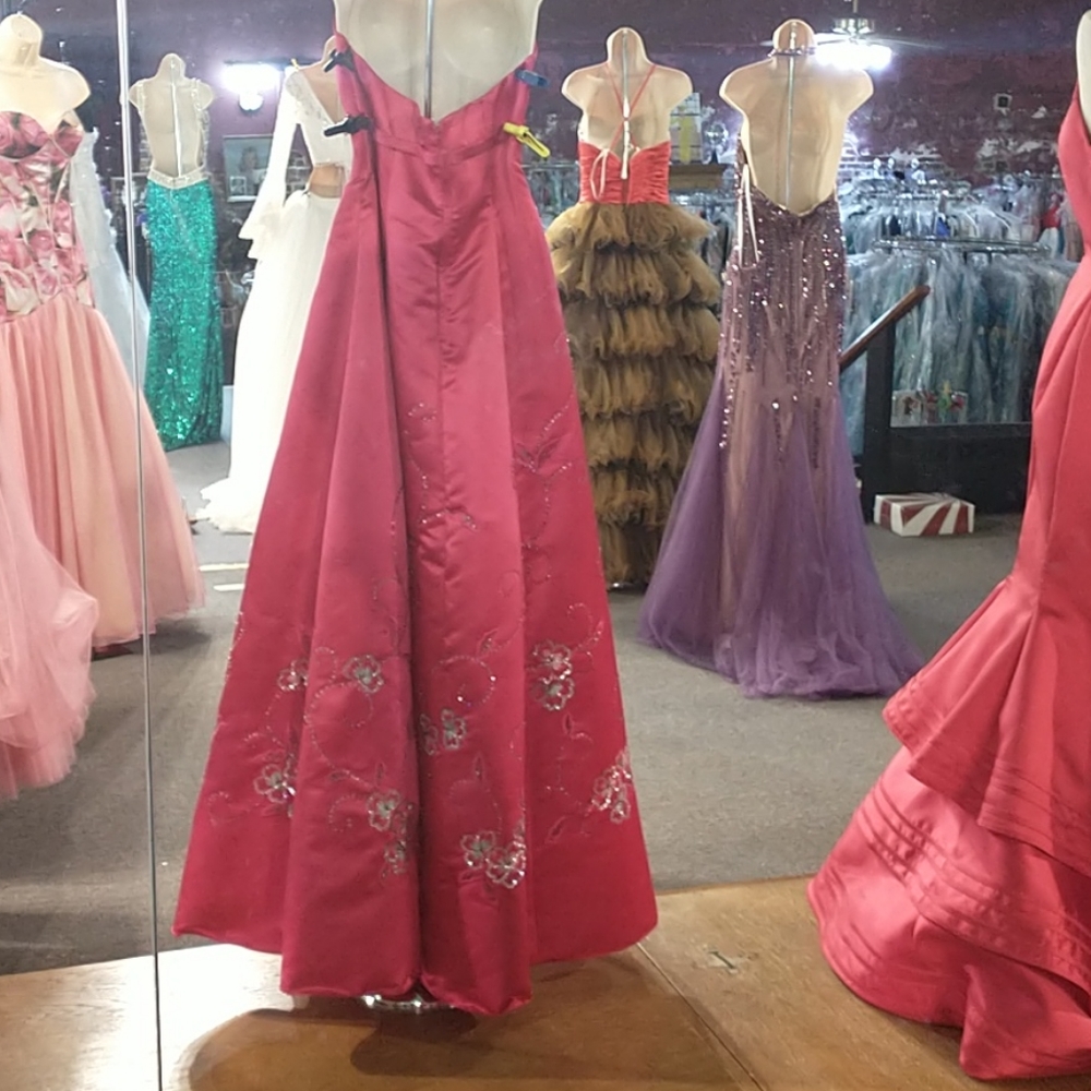 Prom dress - Picture 4 of 7
